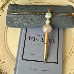 Faux pebble leather cosmetic case with beaded pen new